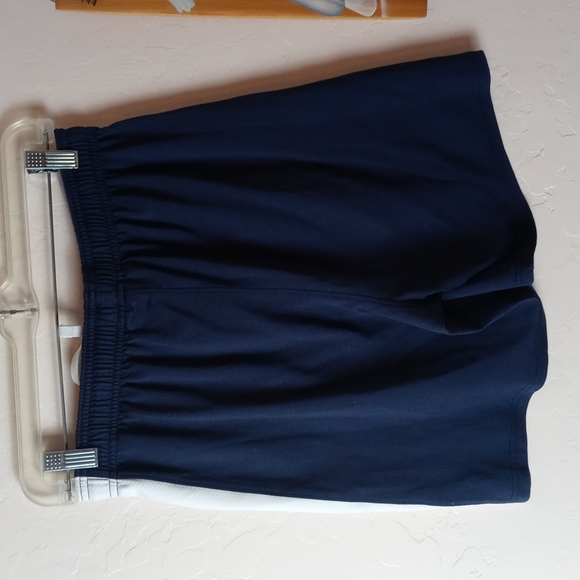 Under Armour Athletic Shorts - Picture 3 of 6